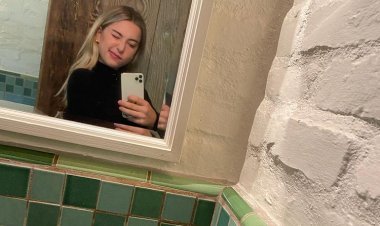iPhone 14: Steve Jobs' daughter made fun of iPhone 14, shared a meme on Instagram