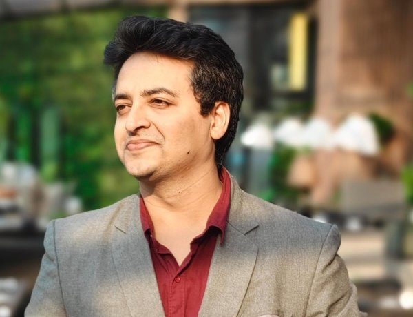 Ankit Barots: The Visionary Entrepreneur, founder of Naakt Perfumes